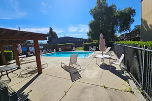 1060 Oak Grove Rd, Concord, CA 94518 - Photo 30