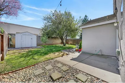 9268 Rose Parade Way, Sacramento, CA 95826 - Photo 34