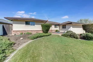 1339 Palomar Cir, Sacramento, CA 95831 - Photo 1