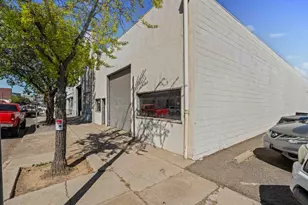 624 11th St, Modesto, CA 95354 - Photo 2