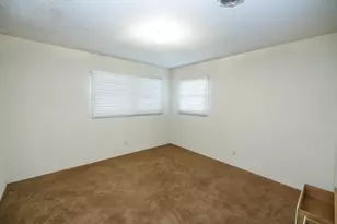 1305 Oakwood Dr, Modesto, CA 95350 - Photo 28