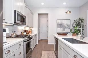 9 Fischbacher St, Sacramento, CA 95816 - Photo 24