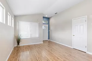 8600 Heritage Hill Dr, Elk Grove, CA 95624 - Photo 4