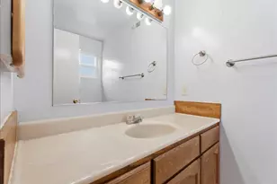 9032 Talisman Dr, Sacramento, CA 95826 - Photo 22