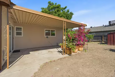 2433 Kildare Lane, Modesto, CA 95354 - Photo 32