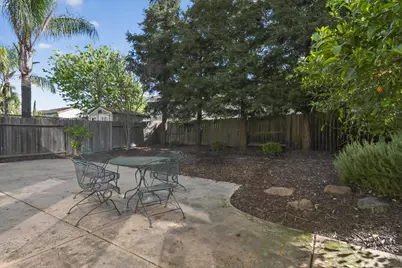 10157 Lofton Way, Elk Grove, CA 95757 - Photo 14