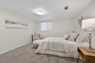 5676 James Wy, Sacramento, CA 95822 - Photo 14