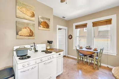 2720 Portola Way, Sacramento, CA 95818 - Photo 16