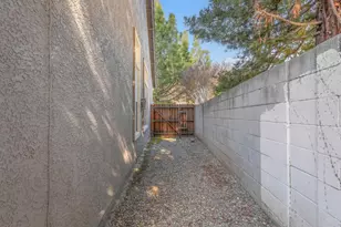 1100 La Fleur Way, Sacramento, CA 95831 - Photo 8