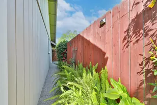 8050 Garryanna Dr, Citrus Heights, CA 95610 - Photo 26