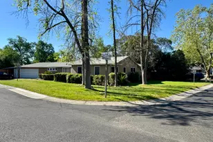 2611 Foothill Dr, Carmichael, CA 95608 - Photo 2