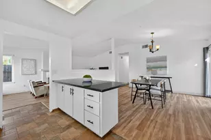 10243 Ellenwood Ave, Sacramento, CA 95827 - Photo 14