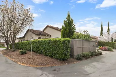 220 N Mill Valley Circle, Sacramento, CA 95835 - Photo 32