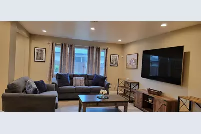 702 Elm Avenue, Galt, CA 95632 - Photo 6