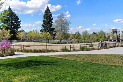 2411 Cleat Lane #304, Sacramento, CA 95818 - Photo 20