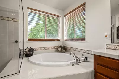 2100 Wyckford Boulevard, Rocklin, CA 95765 - Photo 30