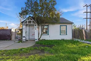 2820 Fruitridge Rd, Sacramento, CA 95820 - Photo 1