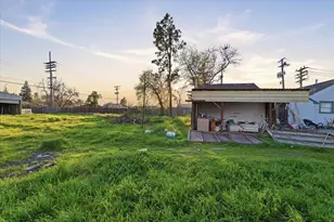 2820 Fruitridge Rd, Sacramento, CA 95820 - Photo 10