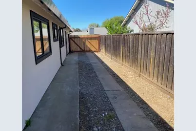 881 Spur Way, Galt, CA 95632 - Photo 14