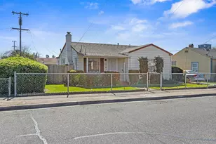 621 Poplar St, Oakdale, CA 95361 - Photo 2