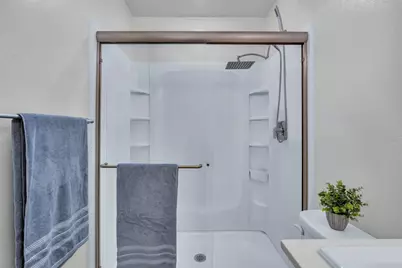 2272 Owens Court, Los Banos, CA 93635 - Photo 18