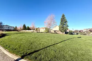 2064 Camp Whitney Cir, Rocklin, CA 95765 - Photo 54