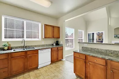 5350 Dunlay Drive #817, Sacramento, CA 95835 - Photo 16