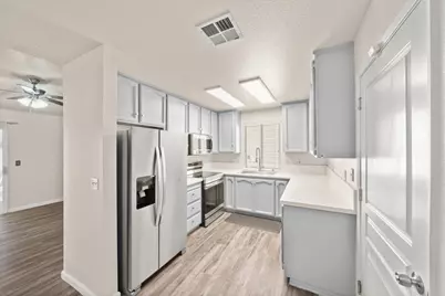 7579 Sunmore Lane, Sacramento, CA 95828 - Photo 14