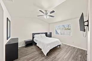 7579 Sunmore Ln, Sacramento, CA 95828 - Photo 24