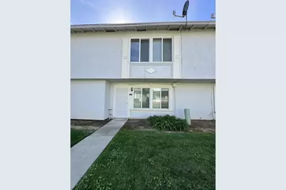 43 Omaha Court, Sacramento, CA 95823 - Photo 2