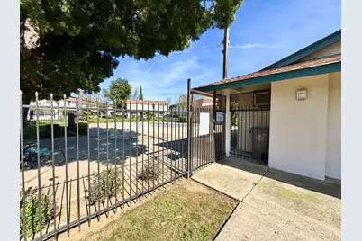 43 Omaha Court, Sacramento, CA 95823 - Photo 36