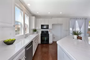 341 Anjou Cir, Sacramento, CA 95835 - Photo 8