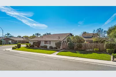 1001 Zinfandel Place, Modesto, CA 95351 - Photo 4