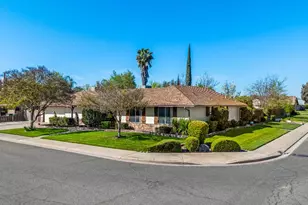 1001 Zinfandel Pl, Modesto, CA 95351 - Photo 2