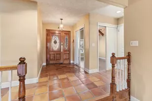 8840 Minnie Cir, Elk Grove, CA 95624 - Photo 10