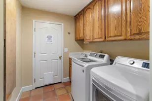 8840 Minnie Cir, Elk Grove, CA 95624 - Photo 38