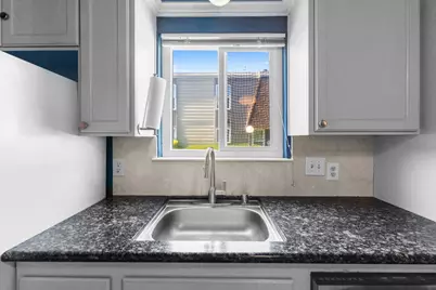 5690 Hillsdale Boulevard, Sacramento, CA 95842 - Photo 6