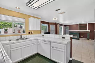 1177 Amberhill Ave, Galt, CA 95632 - Photo 6