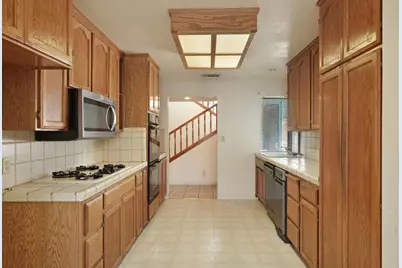 325 Lancaster Drive, Stockton, CA 95207 - Photo 6