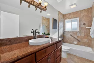 6713 Silverthorne Cir, Sacramento, CA 95842 - Photo 24