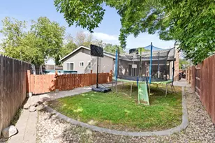 6935 Woodside Dr, Sacramento, CA 95842 - Photo 42