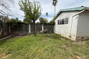 4676 Boyce Dr, Sacramento, CA 95823 - Photo 40