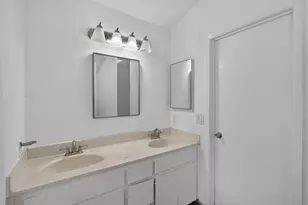 8425 Stevenson Ave, Sacramento, CA 95828 - Photo 34