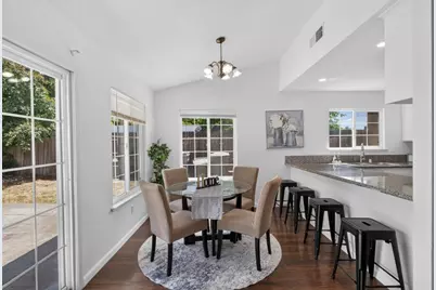 8425 Stevenson Avenue, Sacramento, CA 95828 - Photo 14