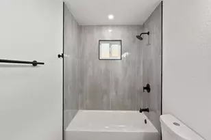 5210 71st St, Sacramento, CA 95820 - Photo 16