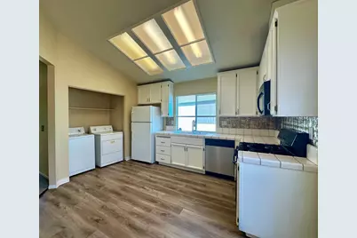 7856 Crestleigh Court, Antelope, CA 95843 - Photo 4