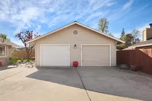 1927 S Mills Ave, Lodi, CA 95242 - Photo 38