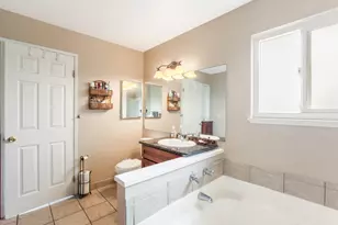 7704 McBeth Way, Sacramento, CA 95828 - Photo 20