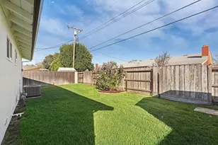 2127 Oxford Way, Lodi, CA 95242 - Photo 32
