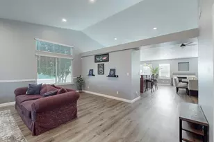 1805 Whispering Oaks Dr, Yuba City, CA 95991 - Photo 4